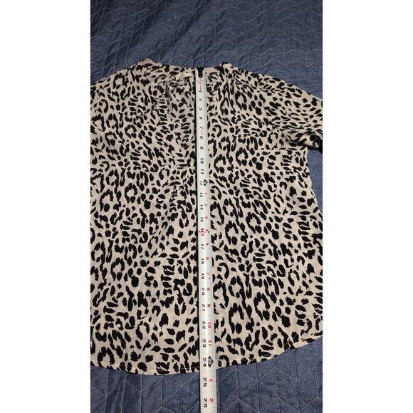 Joie Size S Animal Print Silk Blouse Split V Neck Long Button Sleeve - Picture 9 of 9